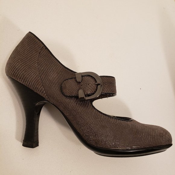 Heels Closed-toe buckle Mary Jane heels - Picture 7 of 16